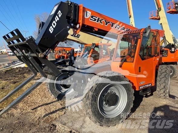 SkyTrak 8042 Teleskopski viličarji