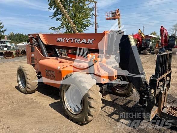 SkyTrak 8042 Teleskopski viličarji