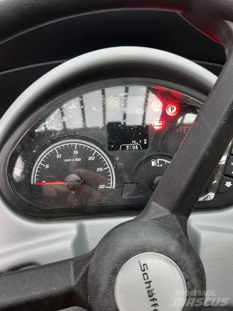 Schäffer 4670 T Večnamenski nakladalci