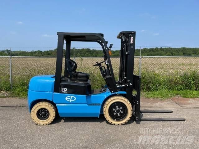 EP EFL302 | 3T | LI-ION Električni viličarji