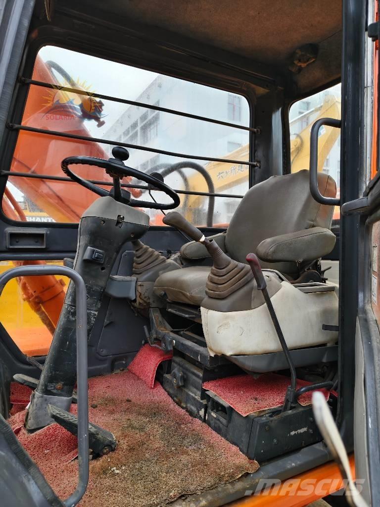 Hitachi EX 100 W D Bagri na kolesih