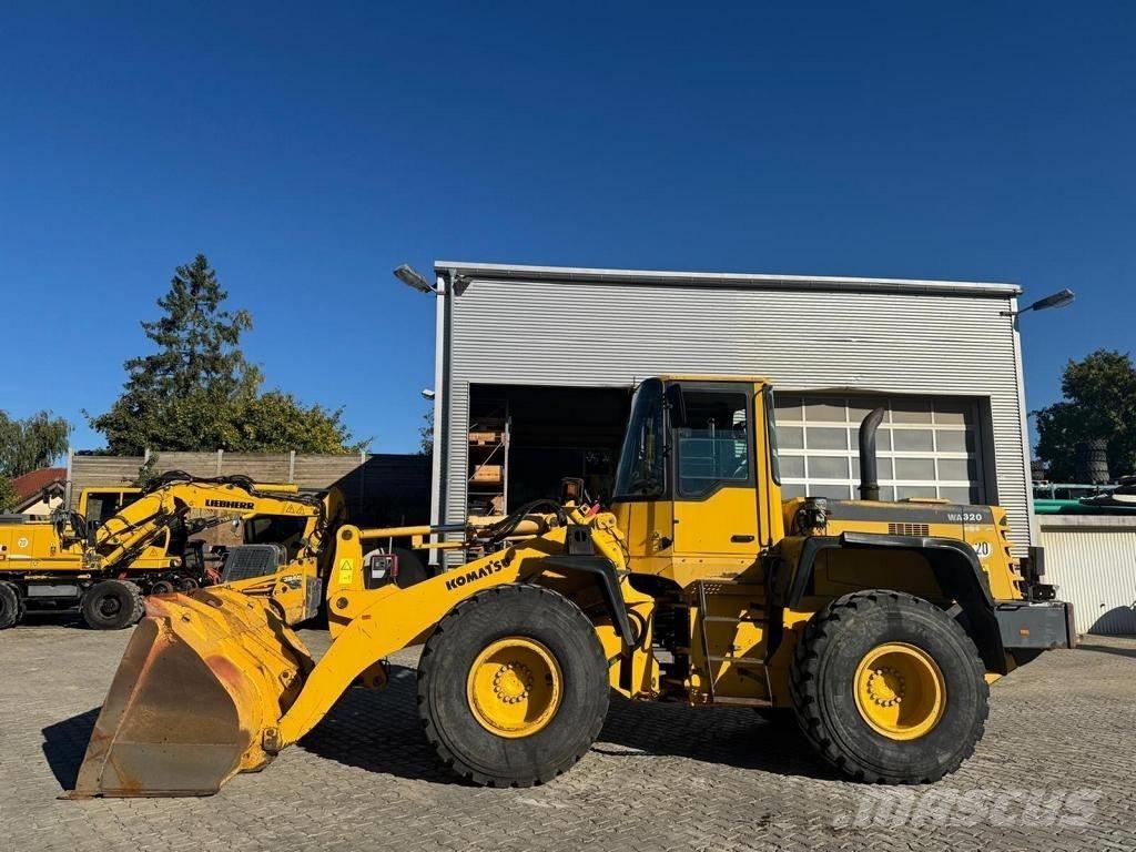 Komatsu WA 320-3H Kolesni nakladalci