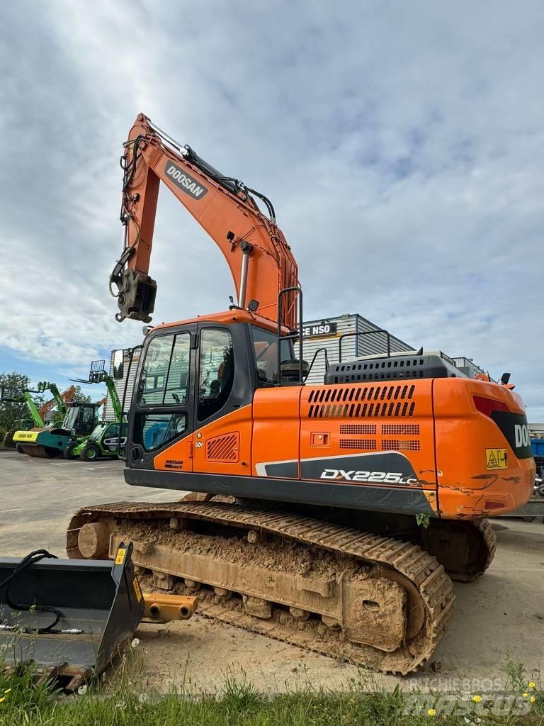 Doosan DX 225 LC-5 Bagri goseničarji