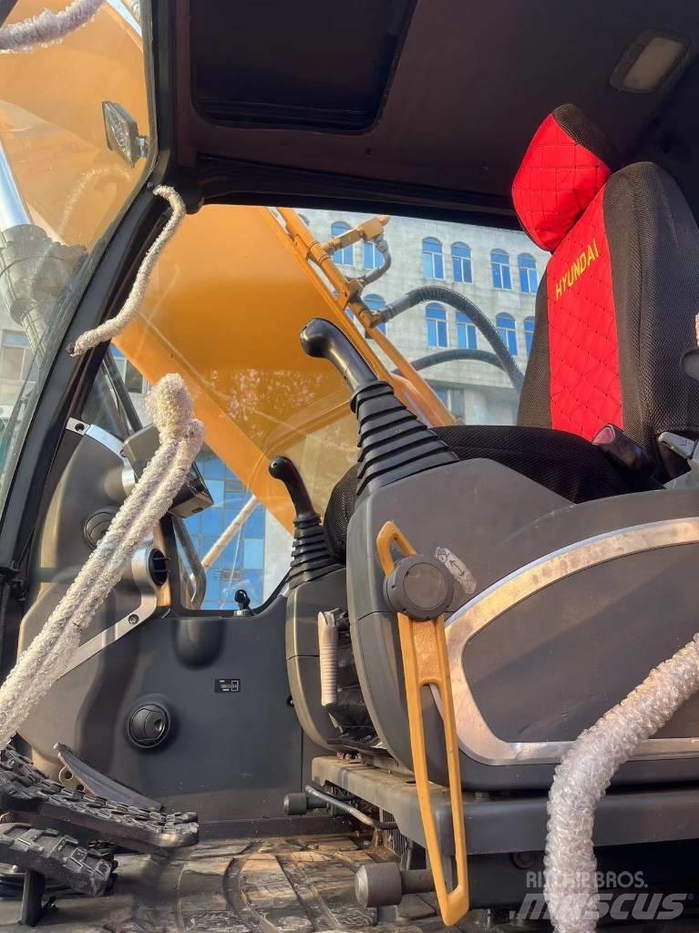 Hyundai R220LC-9S Bagri na kolesih