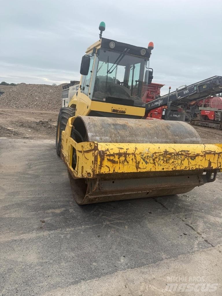 Bomag BW 213 D H-4 Enojni valjarji