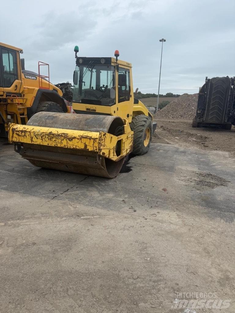 Bomag BW 213 D H-4 Enojni valjarji