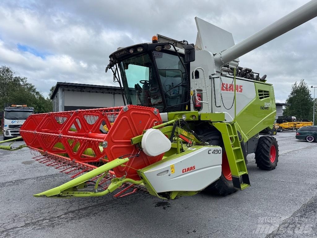 CLAAS Tucano 320 Kombajni