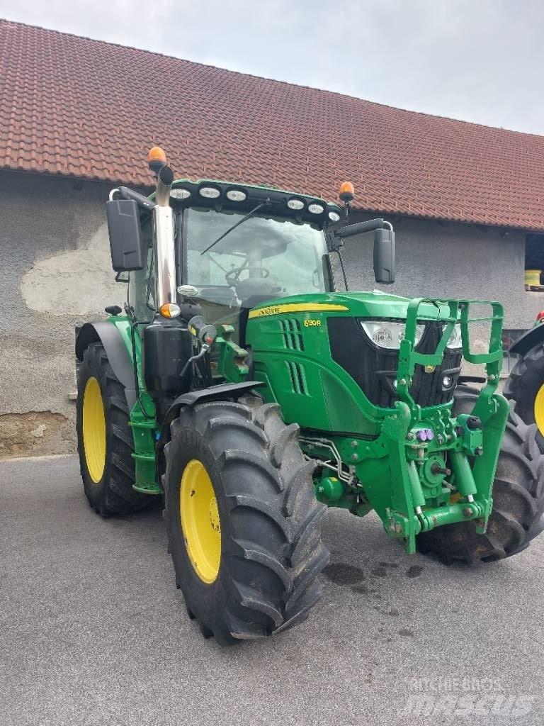 John Deere 6130 R Traktorji