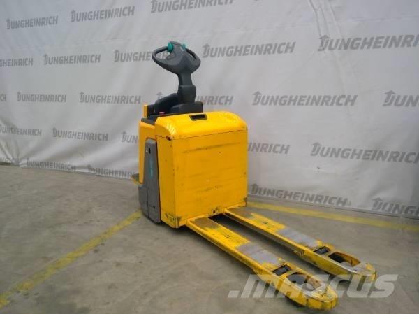 Jungheinrich ERE 225 Električni nizko dvižni viličar s stojiščem