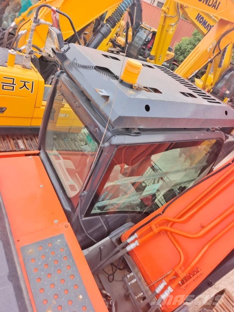 Hitachi ZAXIS 200 3G Bagri goseničarji