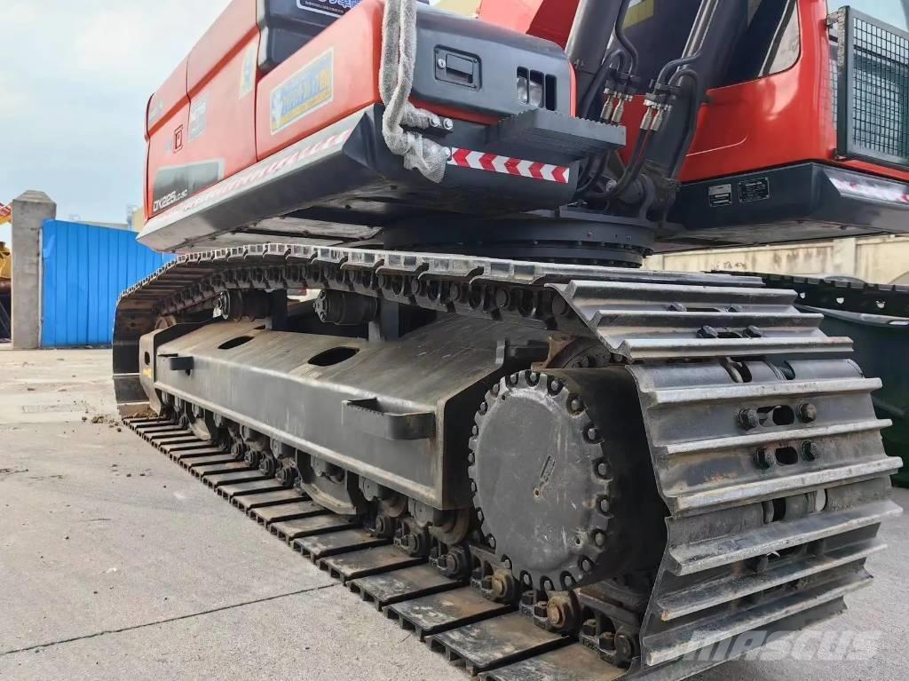 Doosan DX225LC-9C Bagri goseničarji