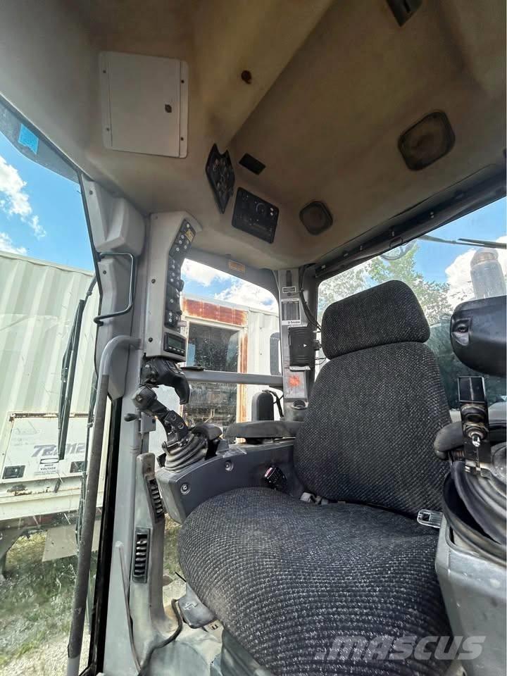 CAT 140 M 2 Grederji