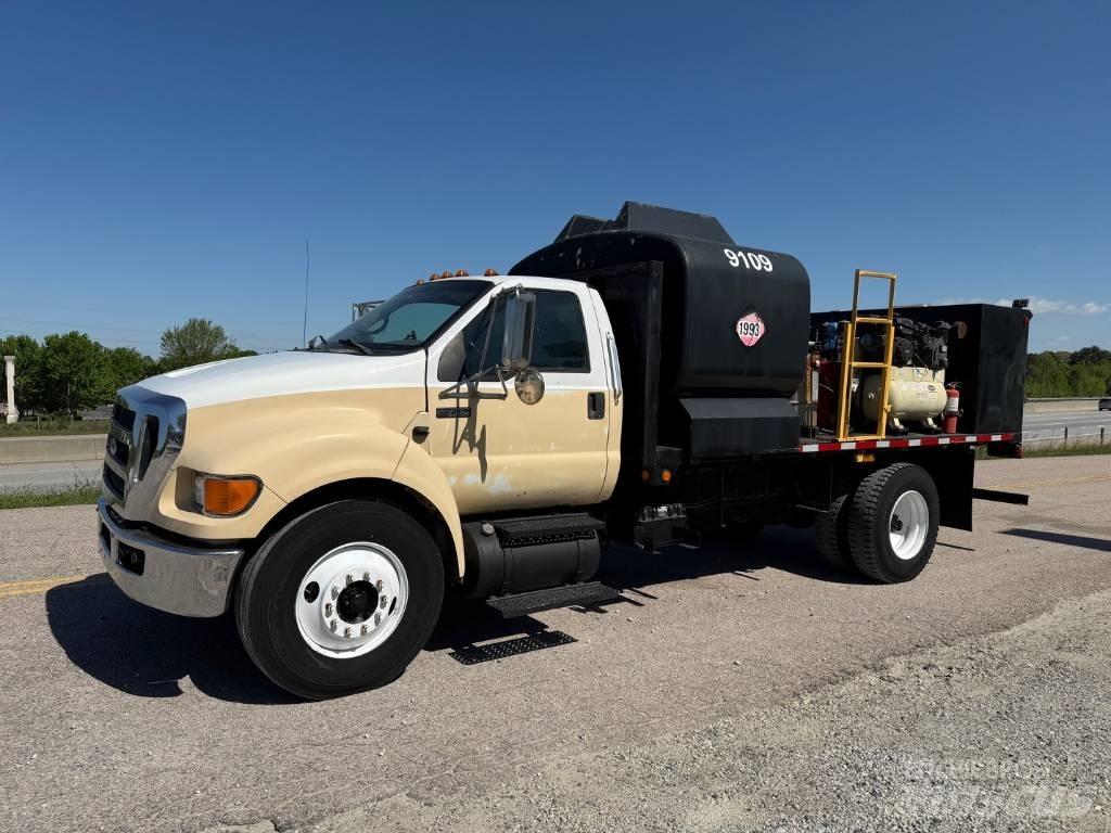 Ford F 750 XLT Komunalna vozila