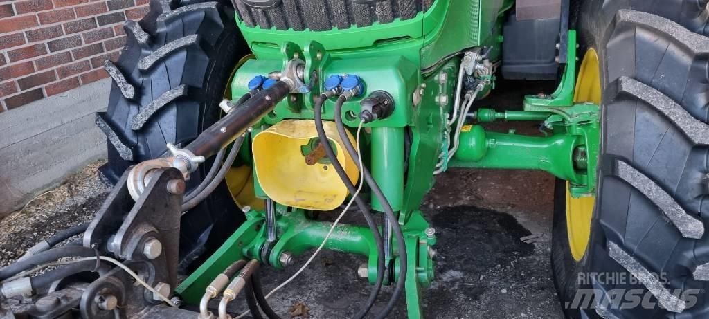 John Deere 6125 R Traktorji