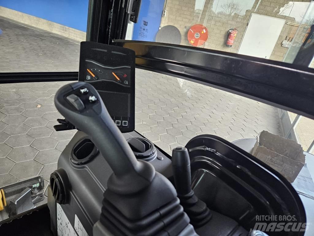 CAT 301.8 Mini bagri <7t