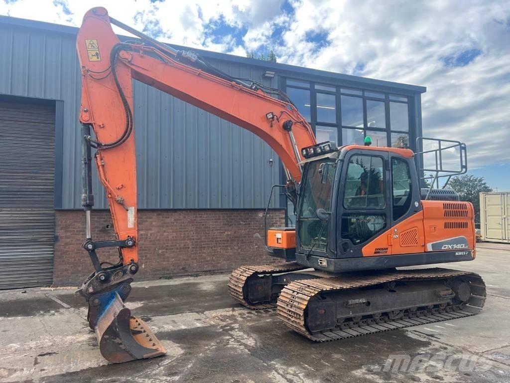 Doosan DX 140 LC Bagri goseničarji