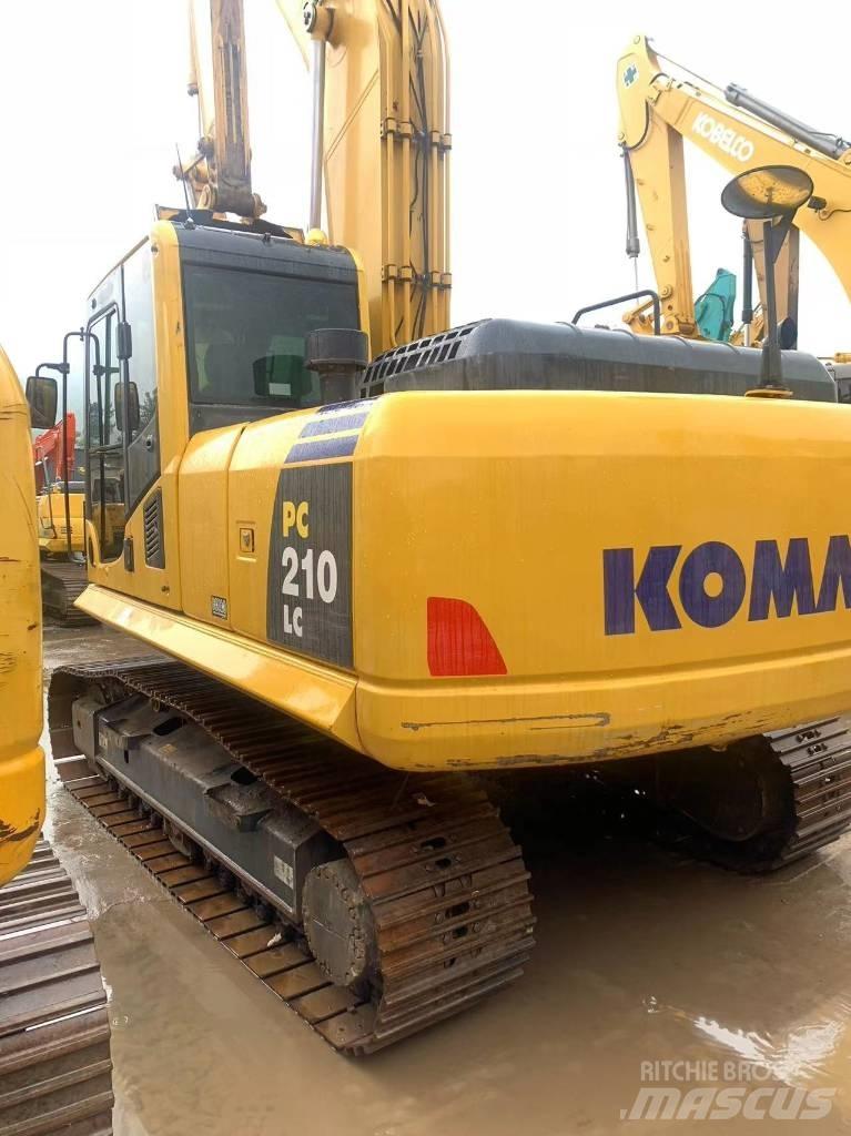 Komatsu PC 210-8 Bagri goseničarji