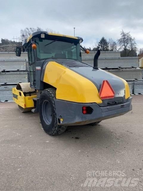 Dynapac CA1500D, Vält Enojni valjarji
