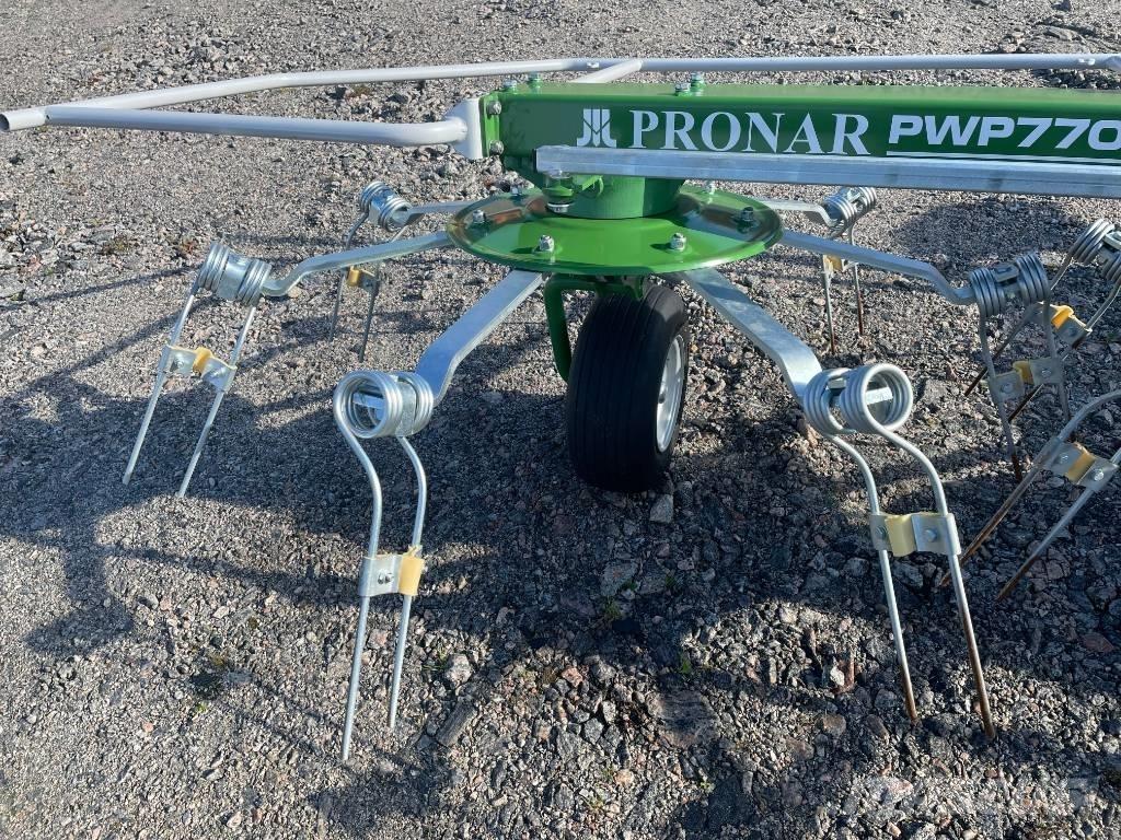 Pronar PWP770C Obračalniki in zgrabljalniki