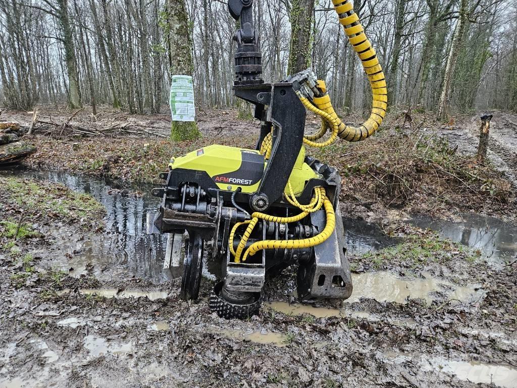 Neuson 243 HVT Harvesterji