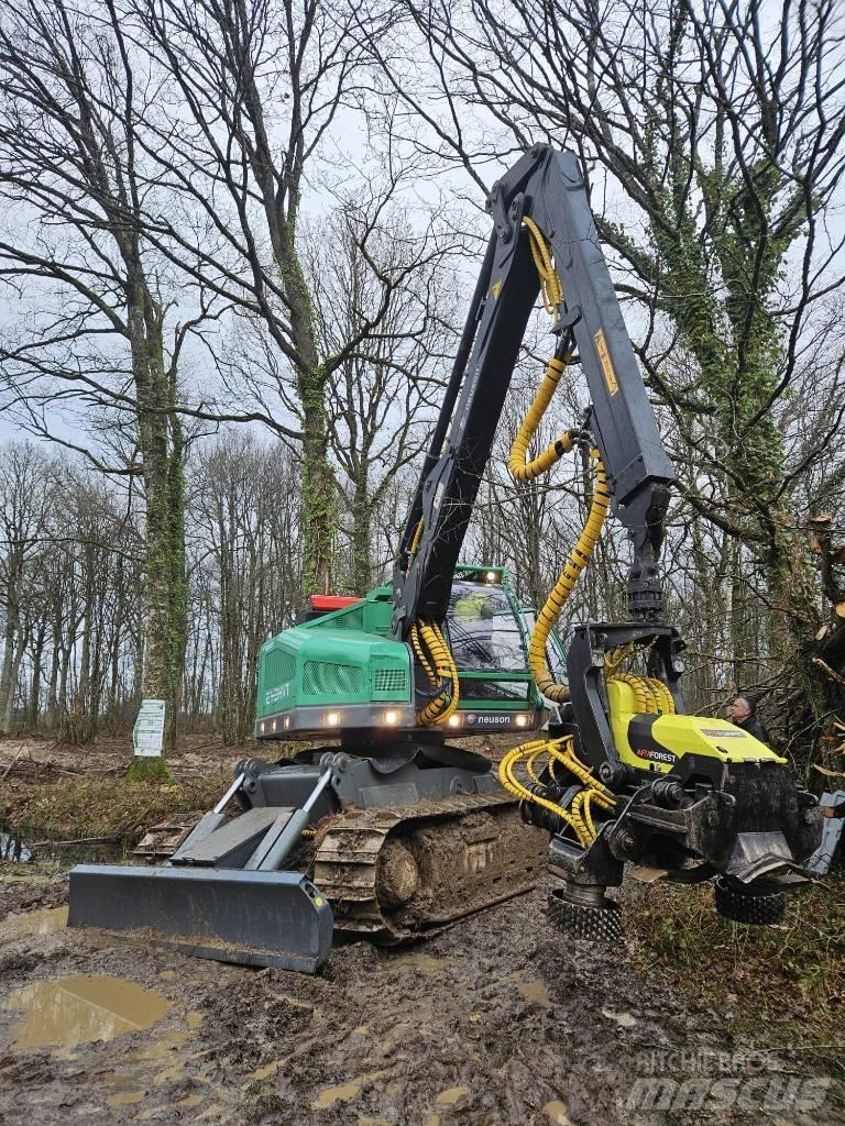 Neuson 243 HVT Harvesterji