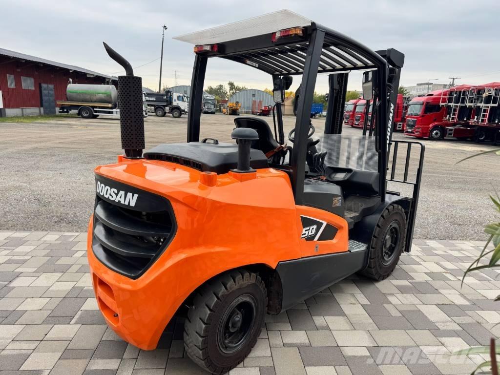 Doosan D 50,  130üó!!! 5t Dizelski viličarji