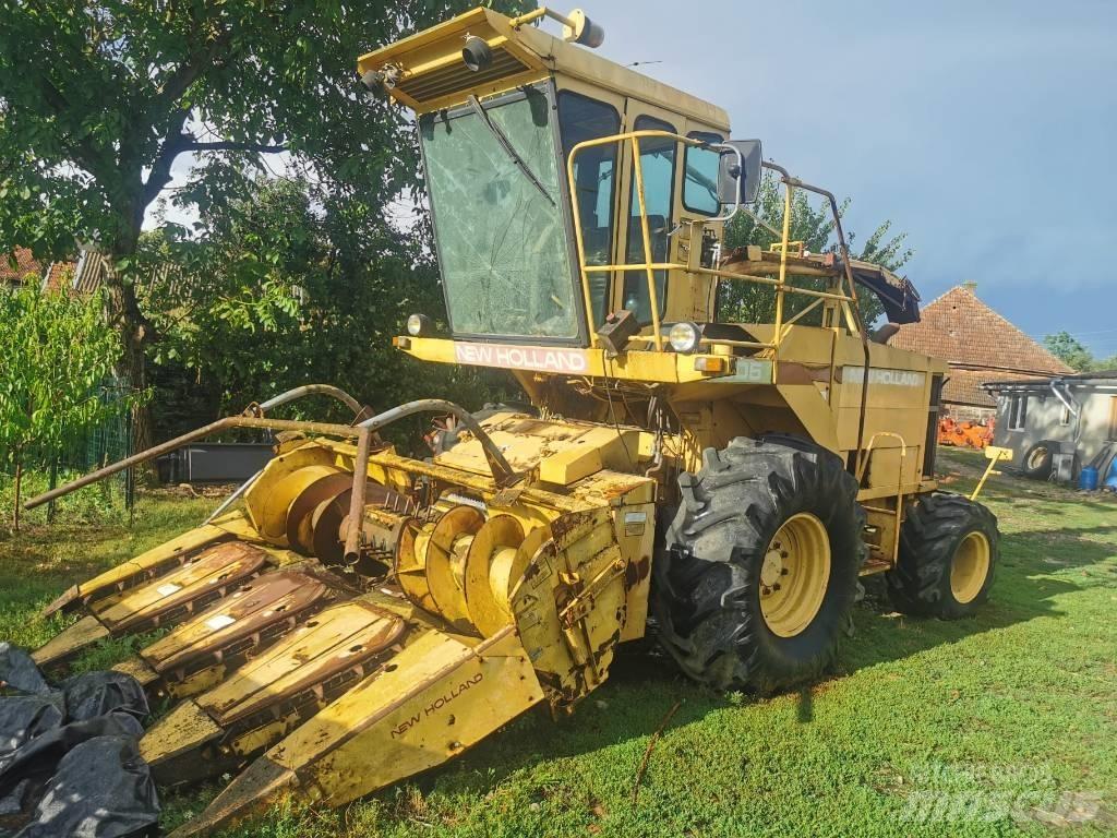 New Holland 2305 Stroji za krmo na lastni pogon