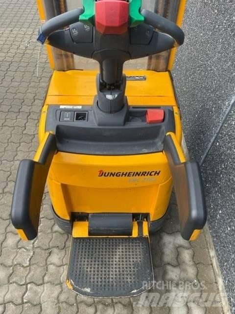 Jungheinrich ERC 216 Samopogonski ročni viličarji