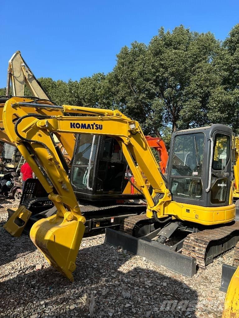Komatsu PC 40 Bagri goseničarji