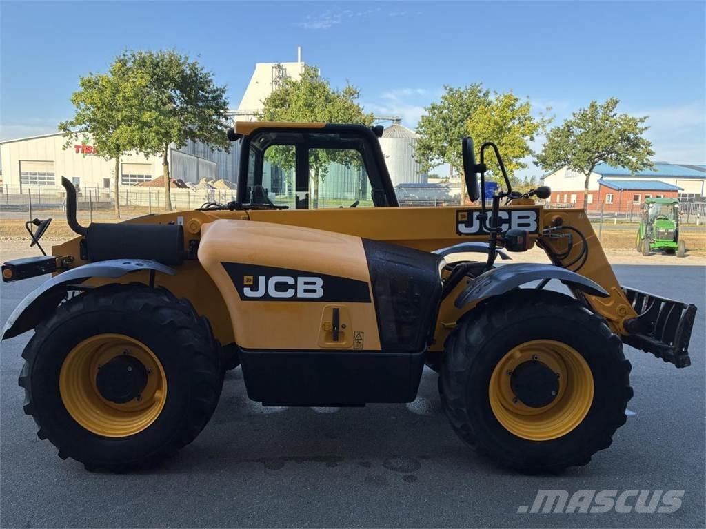 JCB 526-56 Kmetijski teleskopski nakladalci