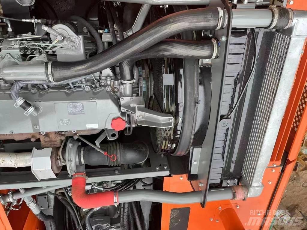 Hitachi ZX 350-3G Bagri goseničarji