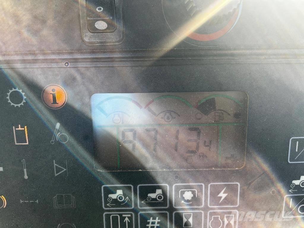 John Deere 8410 Traktorji