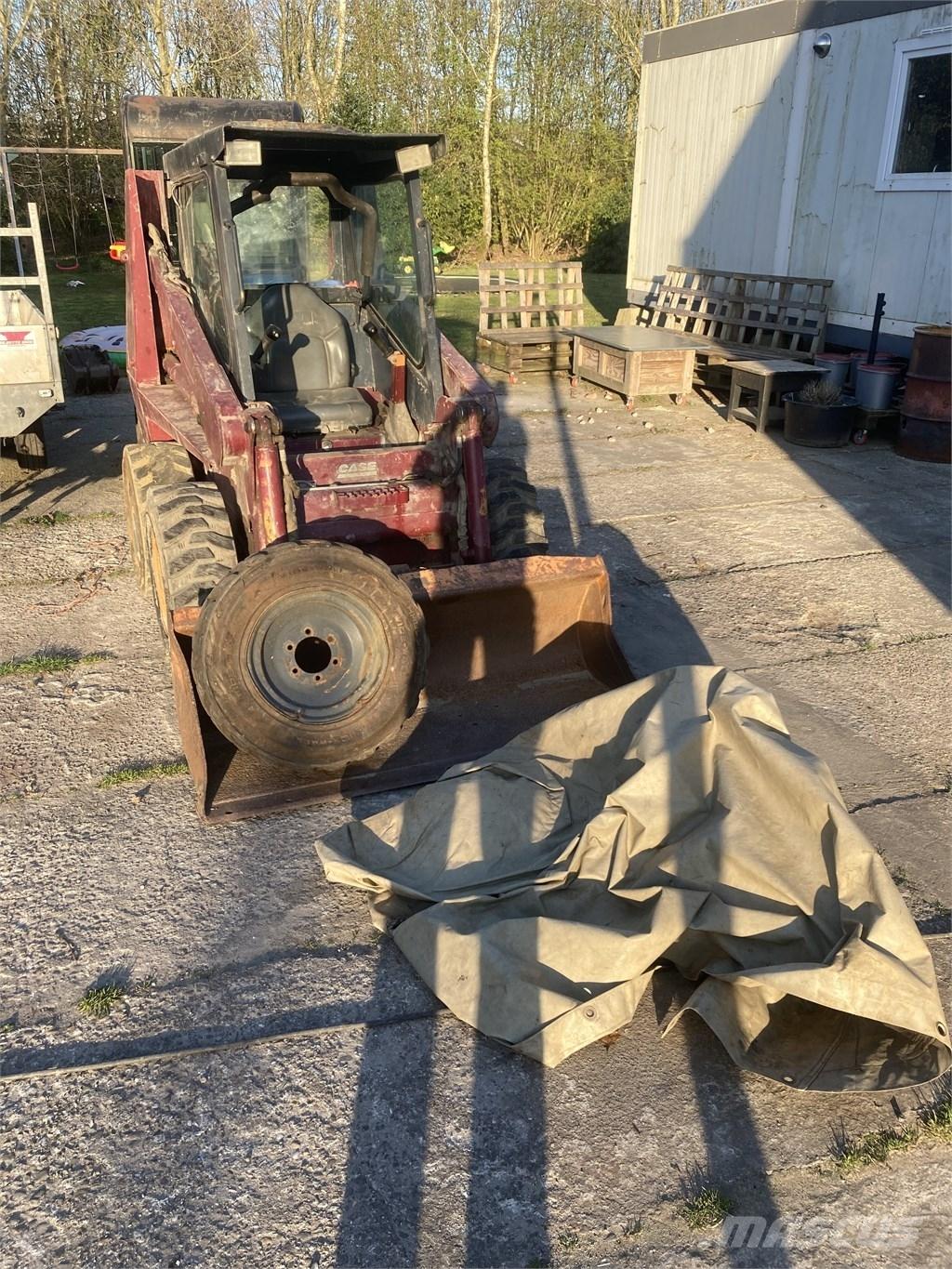 CASE 1840 Skid steer mini nakladalci