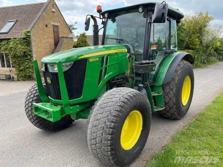 John Deere 5100 M Traktorji