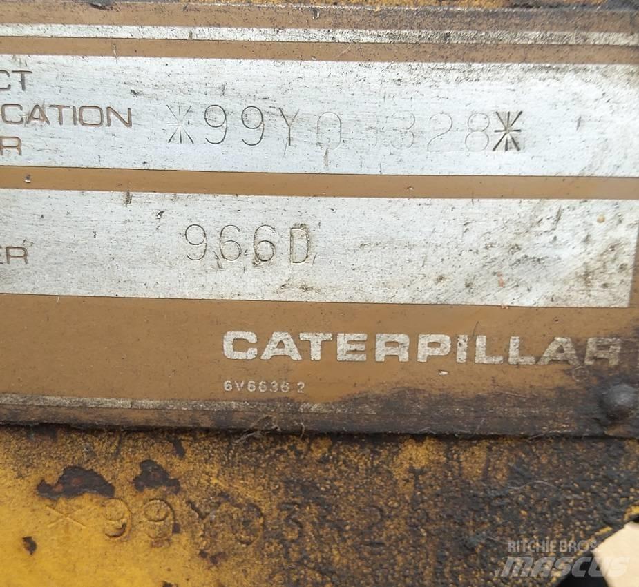 CAT 966 D Kolesni nakladalci