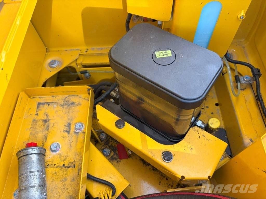 Komatsu PC 240 LC-11 Bagri goseničarji