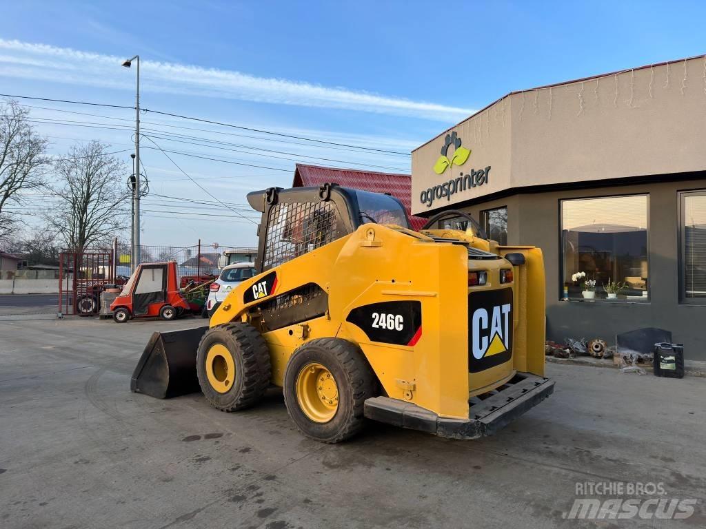 CAT 246 C Skid steer mini nakladalci