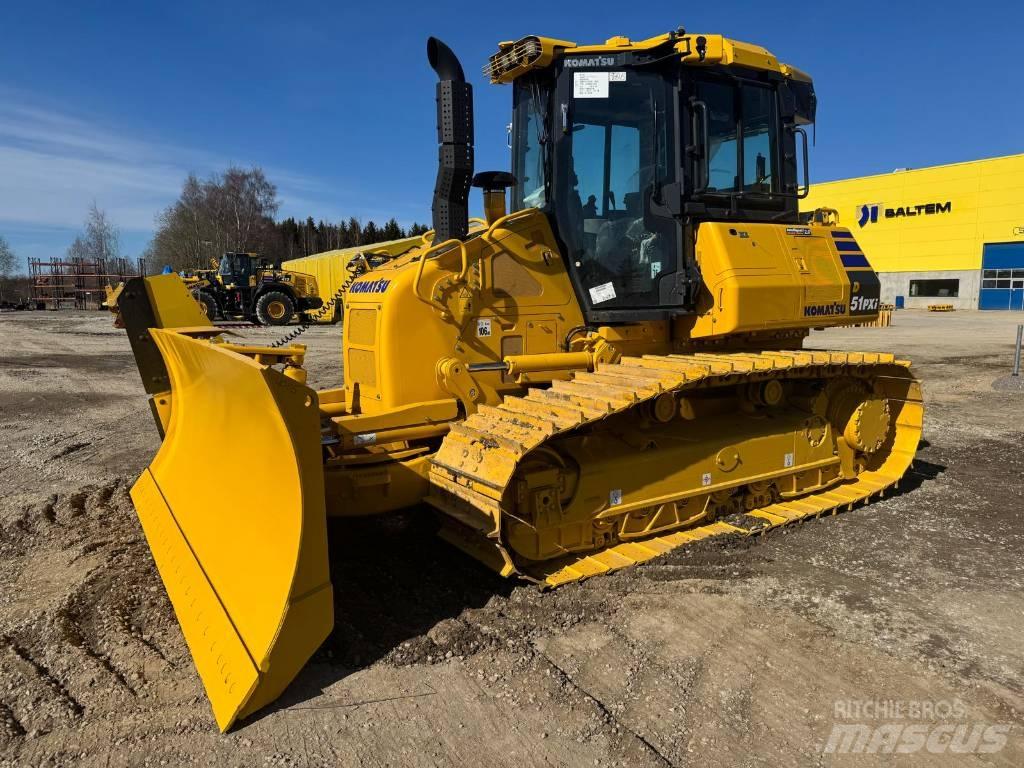 Komatsu D51PXI-24E0 Buldožerji goseničarji