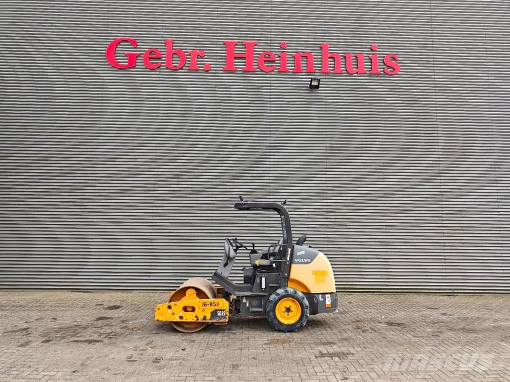 Volvo SD 25 Kolesni valjarji s pnevmatikami