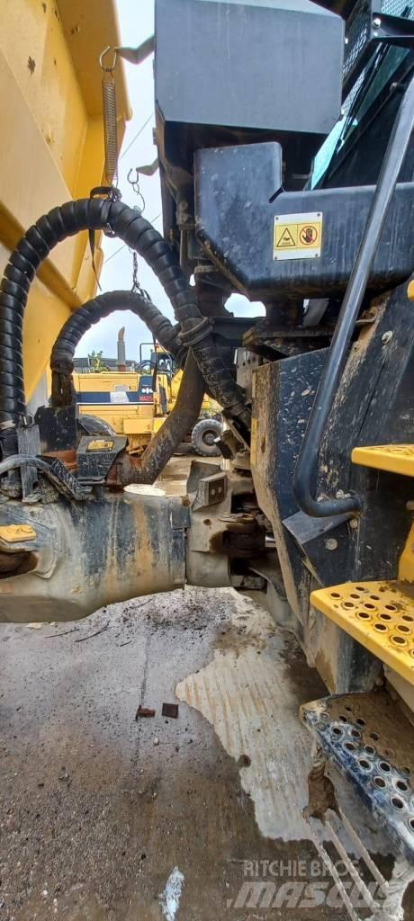 Komatsu HM300-5 Zglobni demperji
