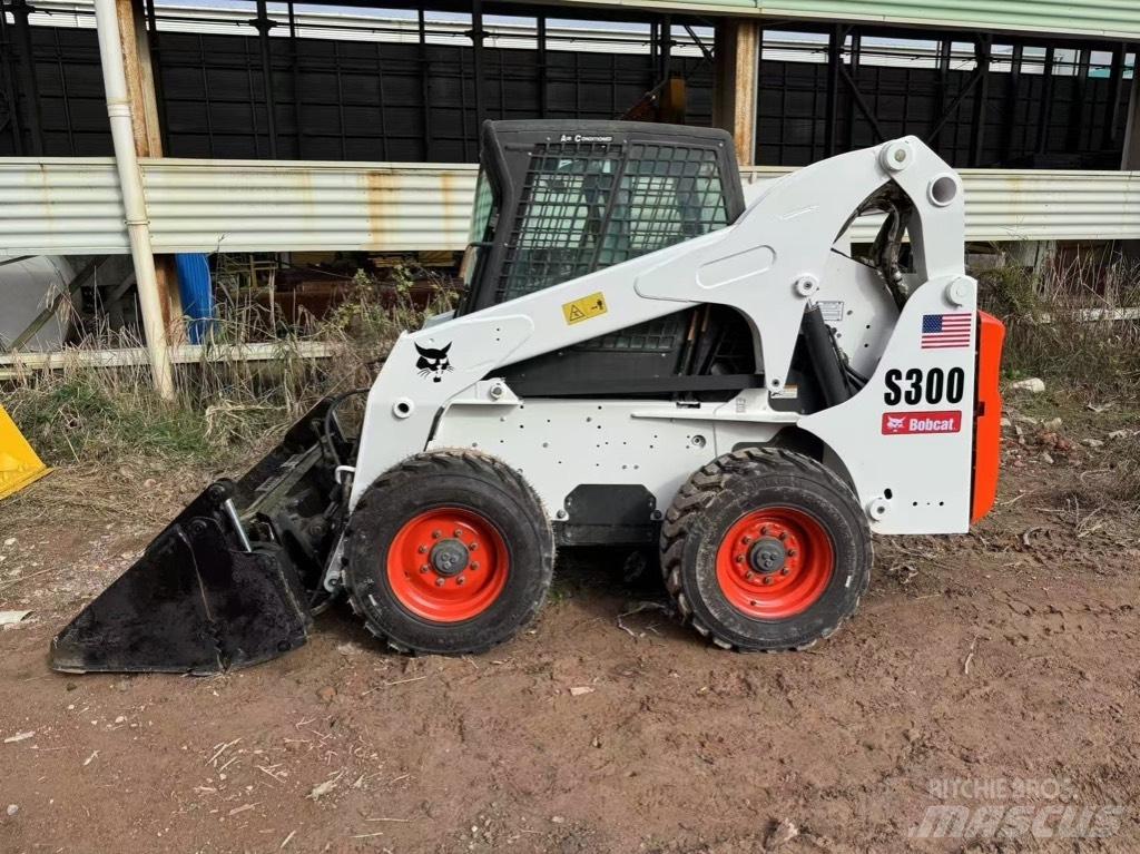 Bobcat S 300 Skid steer mini nakladalci