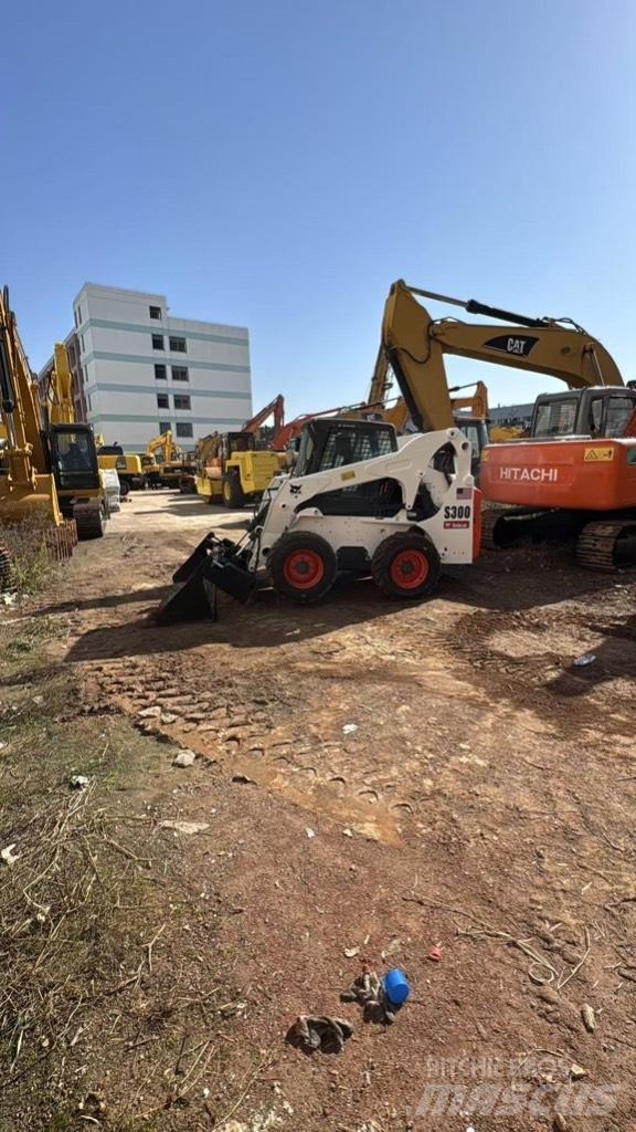 Bobcat S 300 Skid steer mini nakladalci