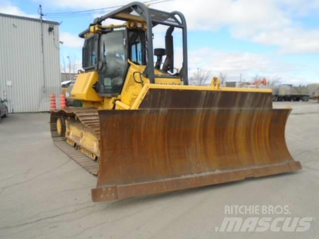 Komatsu D61PX-24 Buldožerji goseničarji