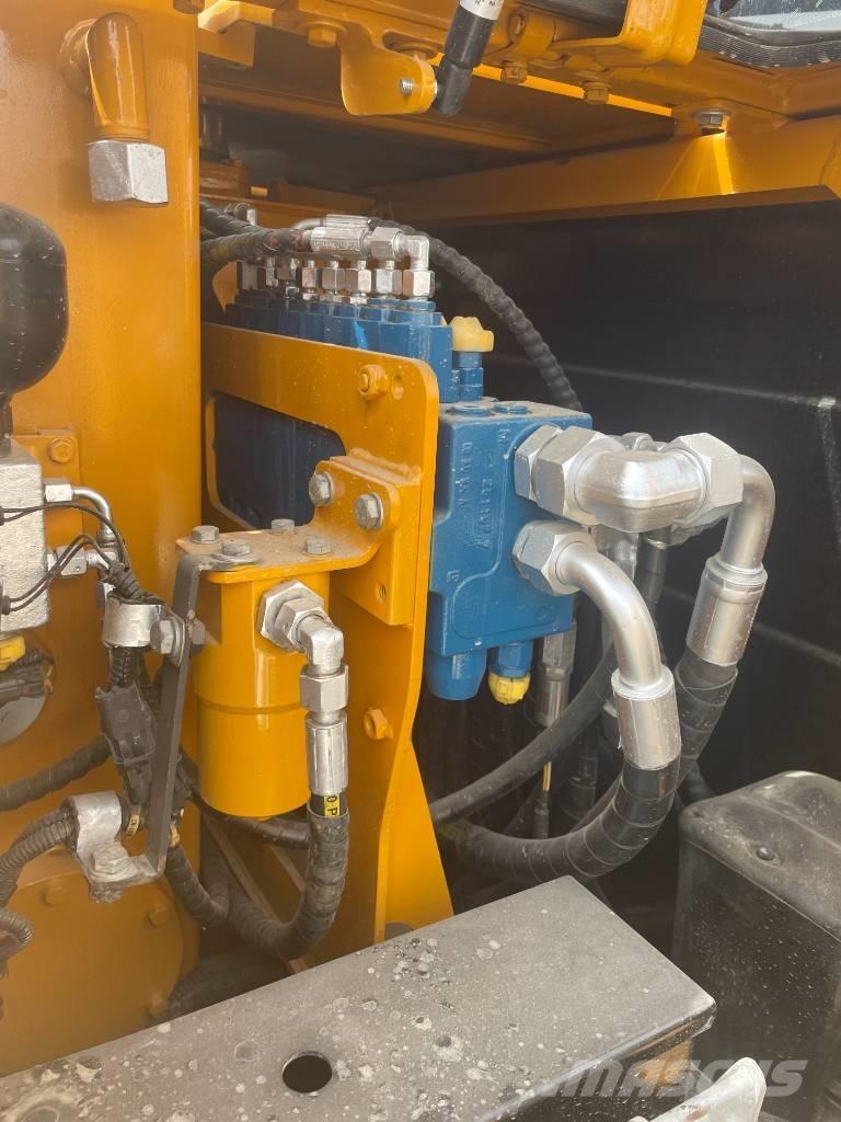 Komatsu PC 240 LC Bagri goseničarji