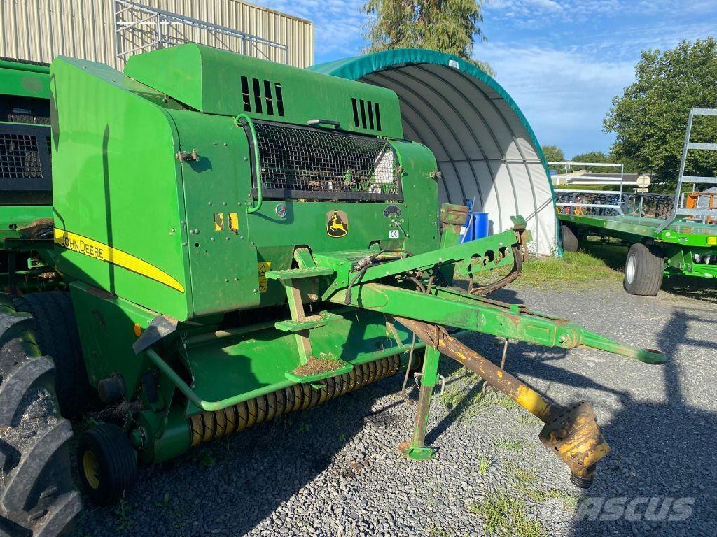 John Deere 568 Balirke (okrogle bale)