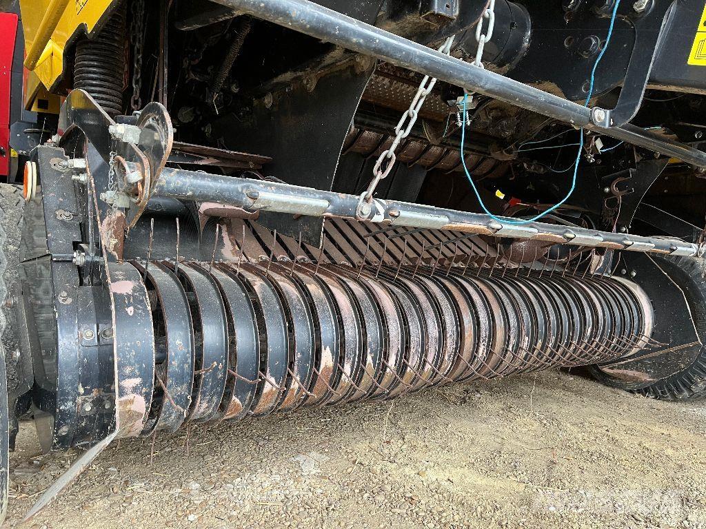 New Holland BR750A Balirke (okrogle bale)