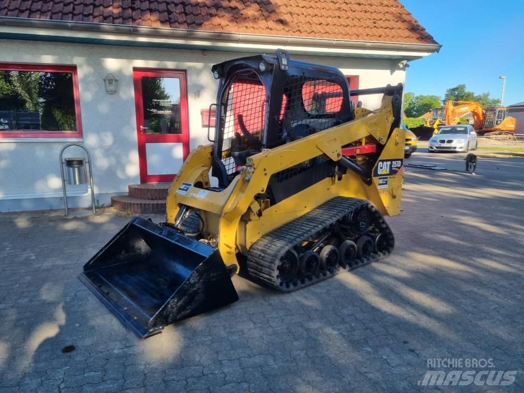 CAT 257 D Skid steer mini nakladalci