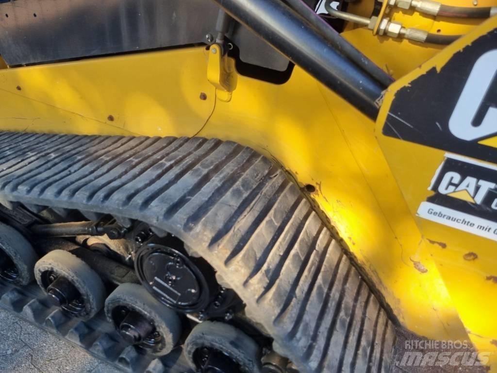 CAT 257 D Skid steer mini nakladalci