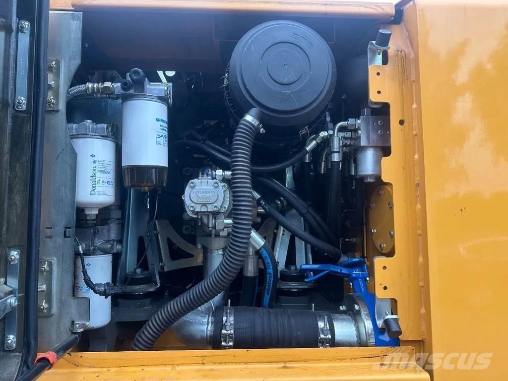 Liebherr A914 Bagri na kolesih