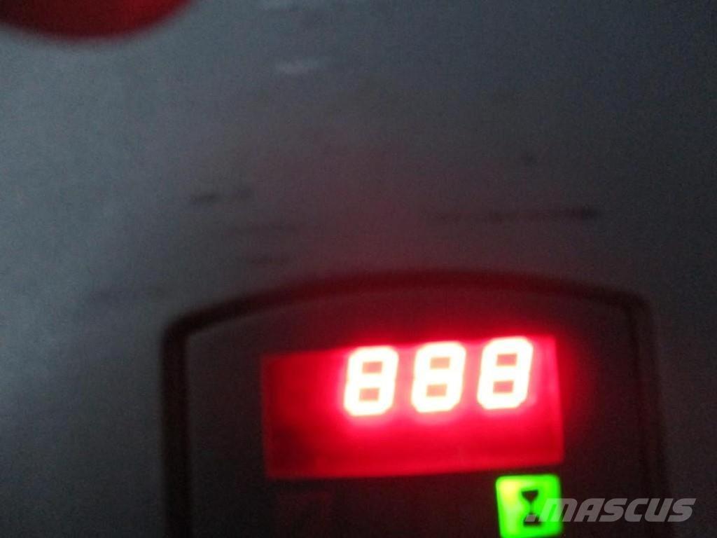 BT LWE160 Električni nizko dvižni viličar